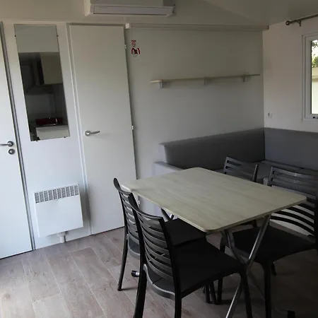 Land's Hause Par La Conciergerie Francaise Emplacement 11a 公寓 *